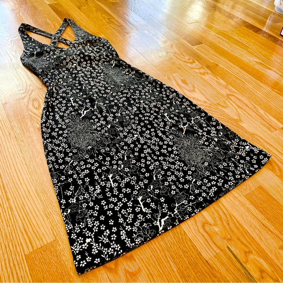 BCBG Black and White Floral Cross Back Midi Dress - Picture 8 of 8